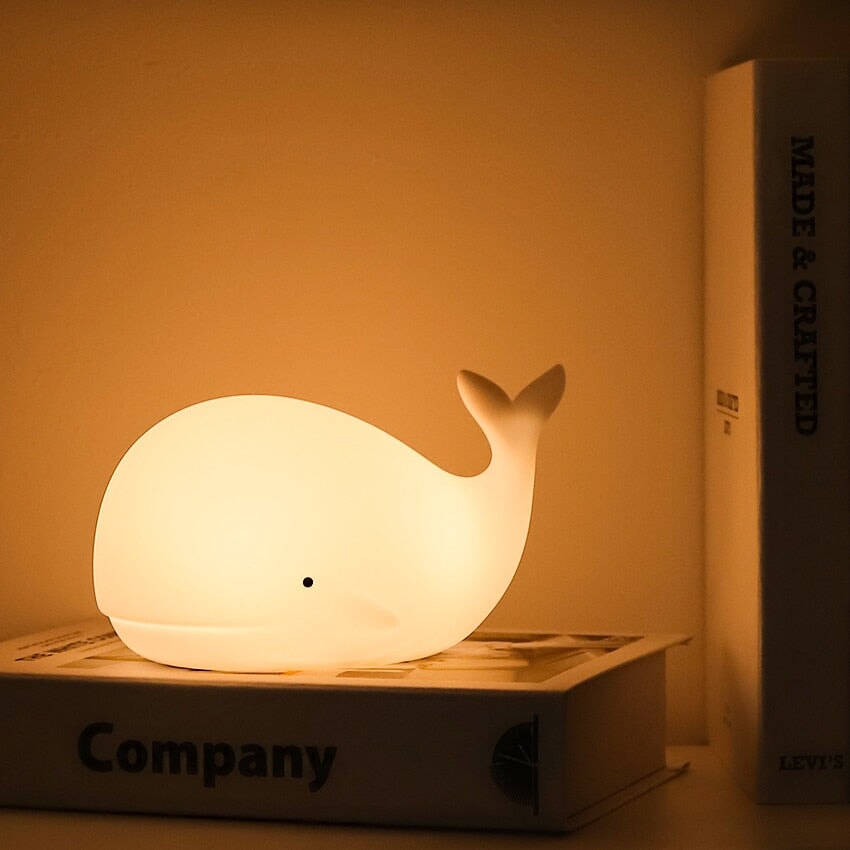 Friendly Kawaii Whale LED Night Light-Kawaii Dream